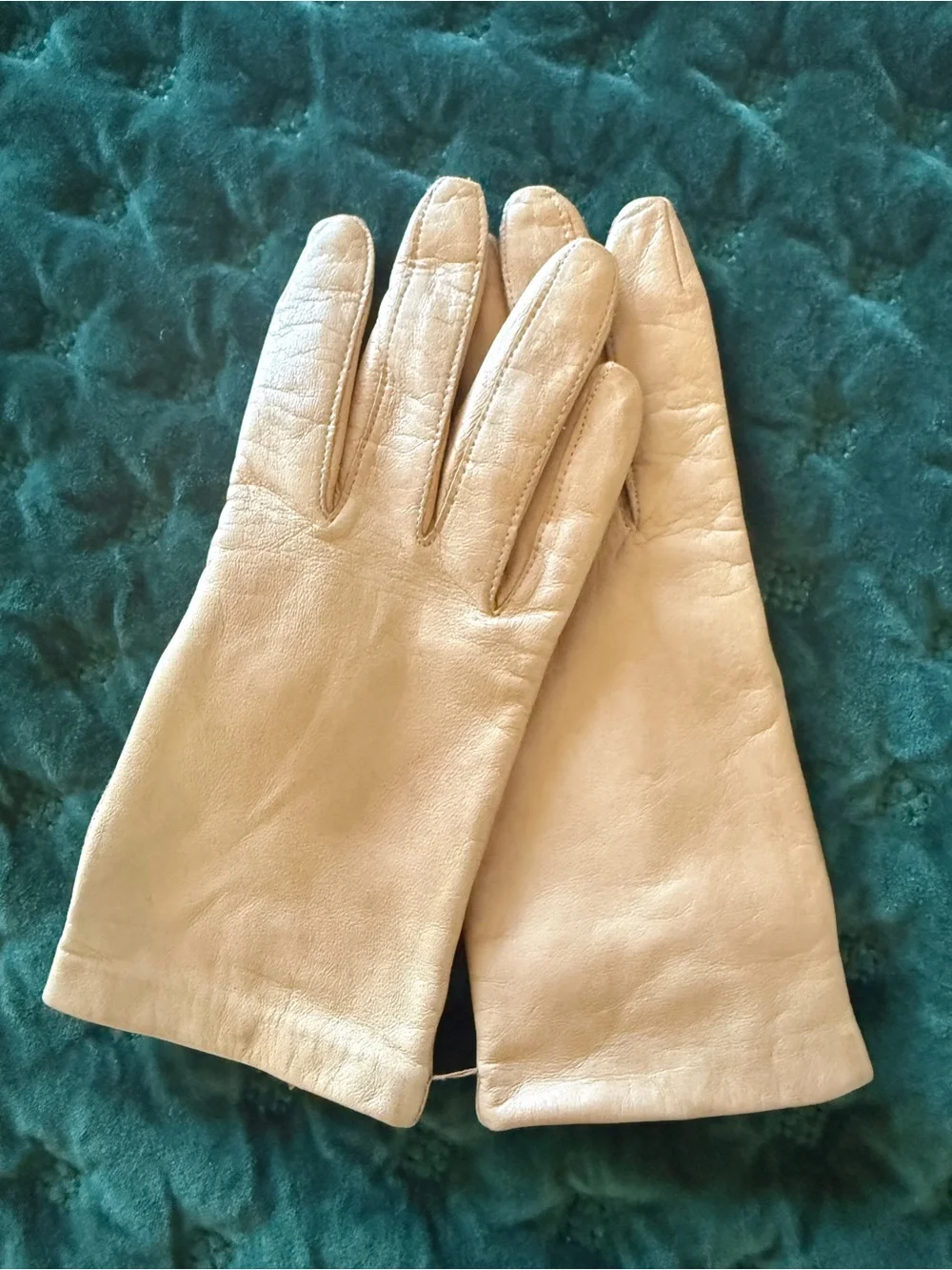 Vintage Women’s Fownes Camel Tan Leather Gloves Size 8